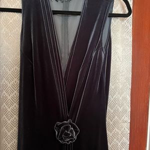 Gorgeous sexy Jessica McClintock floor length velvet dress